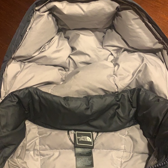 COPY - North Face Long Puffer Coat Women’s Medium - Picture 8 of 11